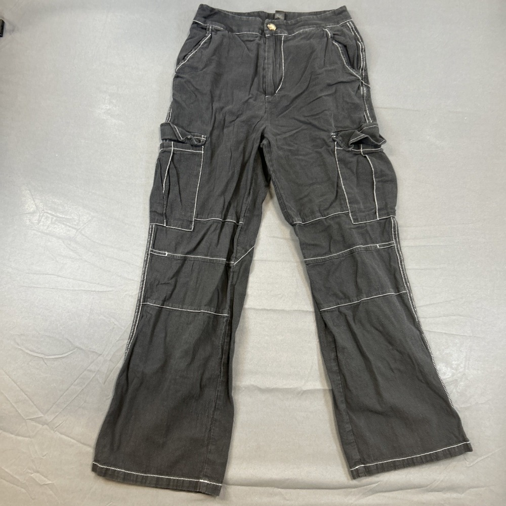 charcoal Shein cargo pants feature contrasting white stitching/ utility pockets - Picture 2 of 13